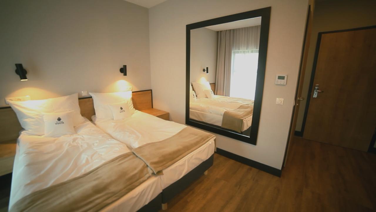 Hotel Browar Wiatr Uniejow Cameră foto