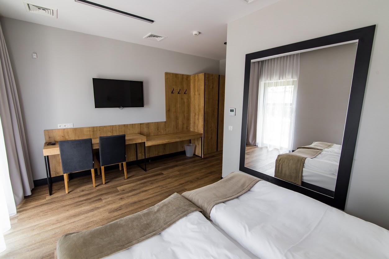 Hotel Browar Wiatr Uniejow Exterior foto